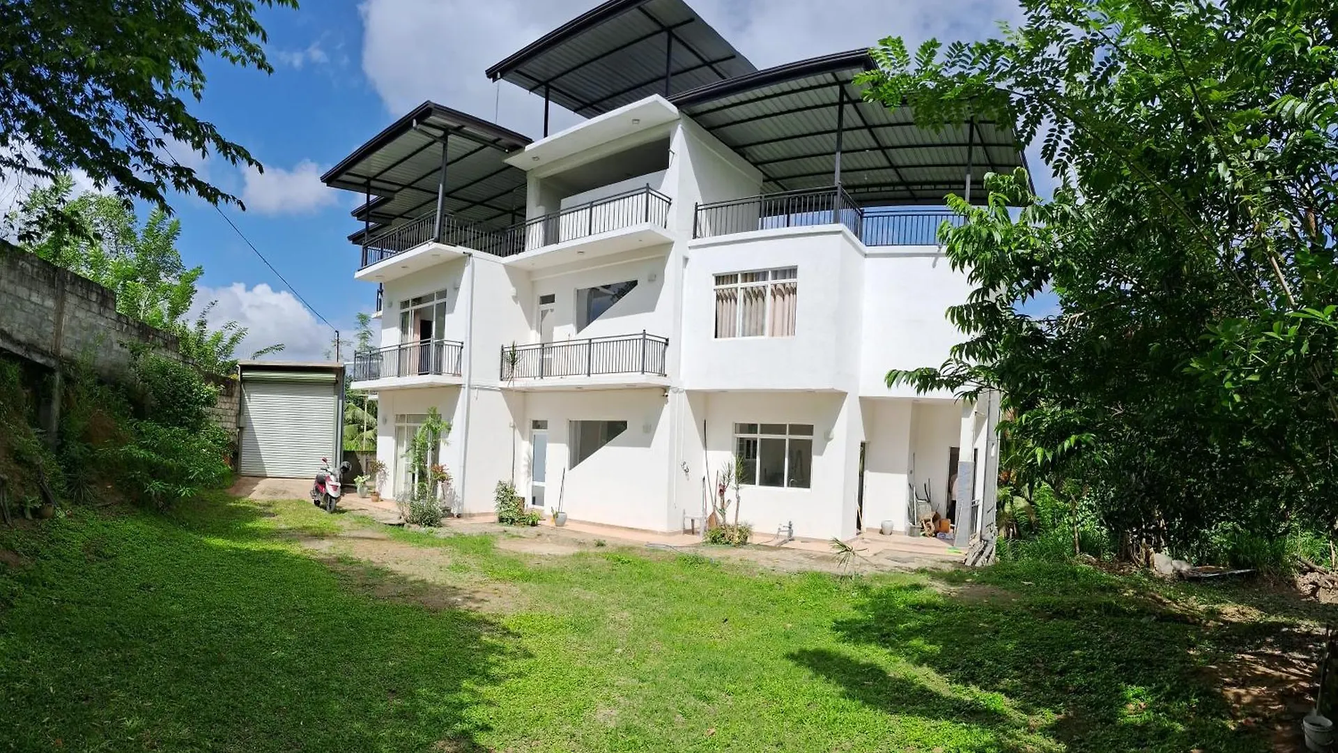 Daffodil Home Kandy
